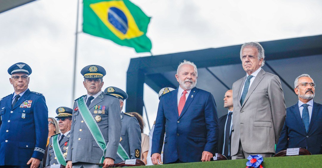 Planalto confirma participação de Lula em celebração do Dia do Exército