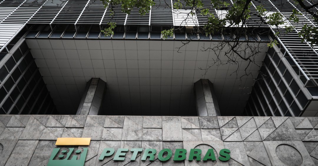 Conselho da Petrobras propõe pagar 50% dos dividendos extraordinários