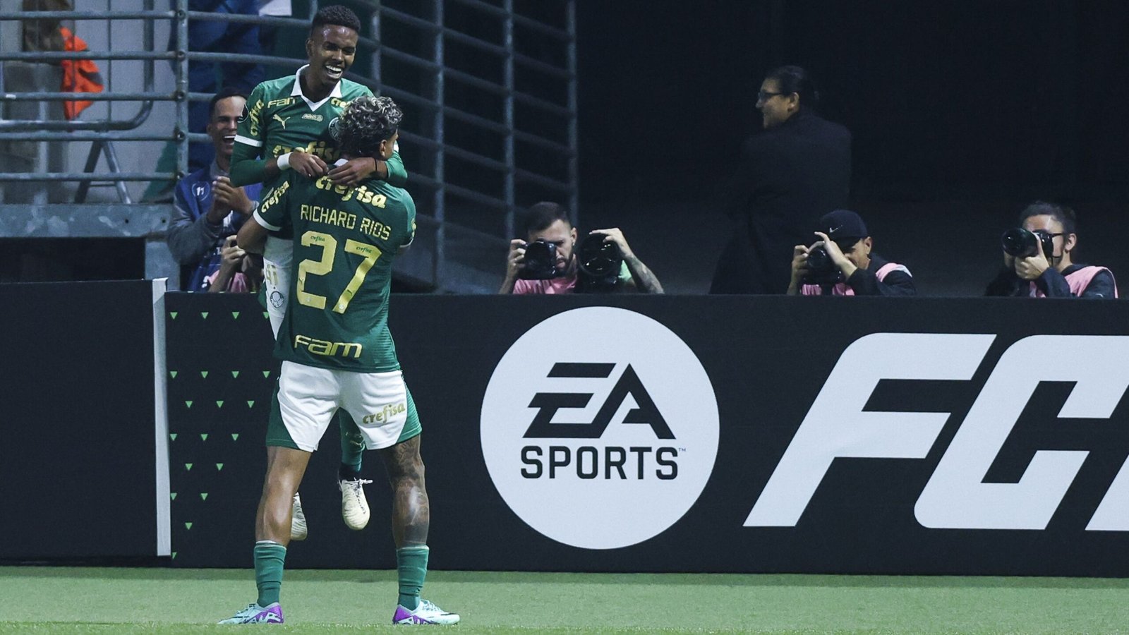 Joia de 16 anos marca, e Palmeiras vence Liverpool-URU de virada pela Libertadores