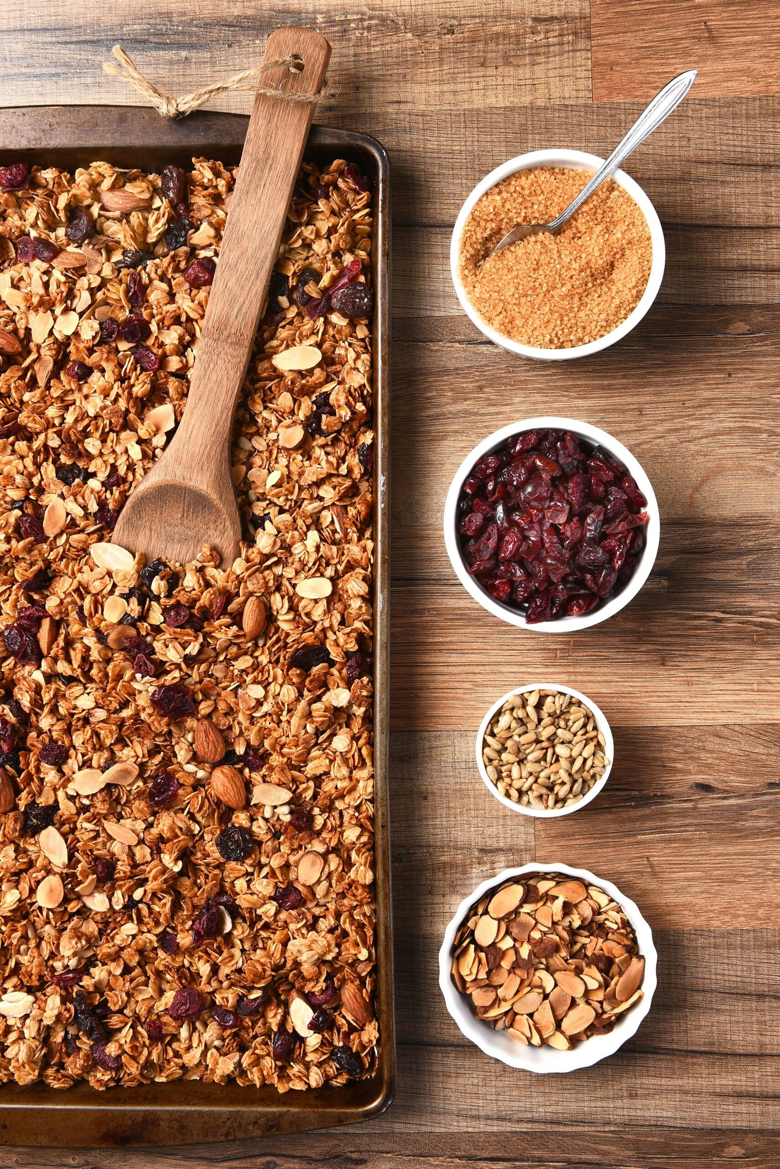 Aprenda a fazer uma granola nutritiva e saudável