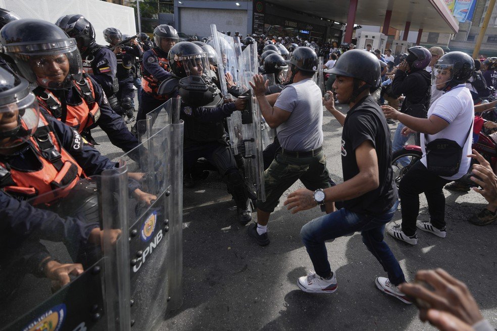 Venezuela liberta mais de 500 presos durante protestos contra resultado da eleição no país | Mundo