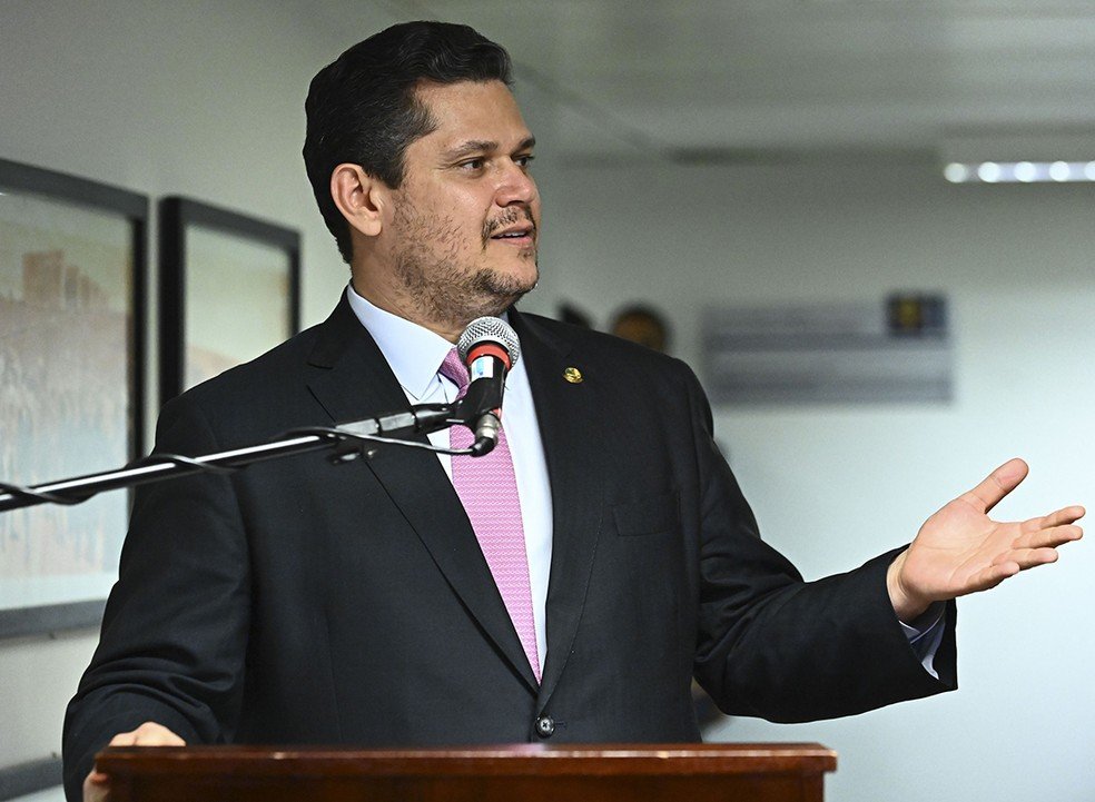 Alcolumbre defende projeto que aumenta número de deputados para 531 | Política