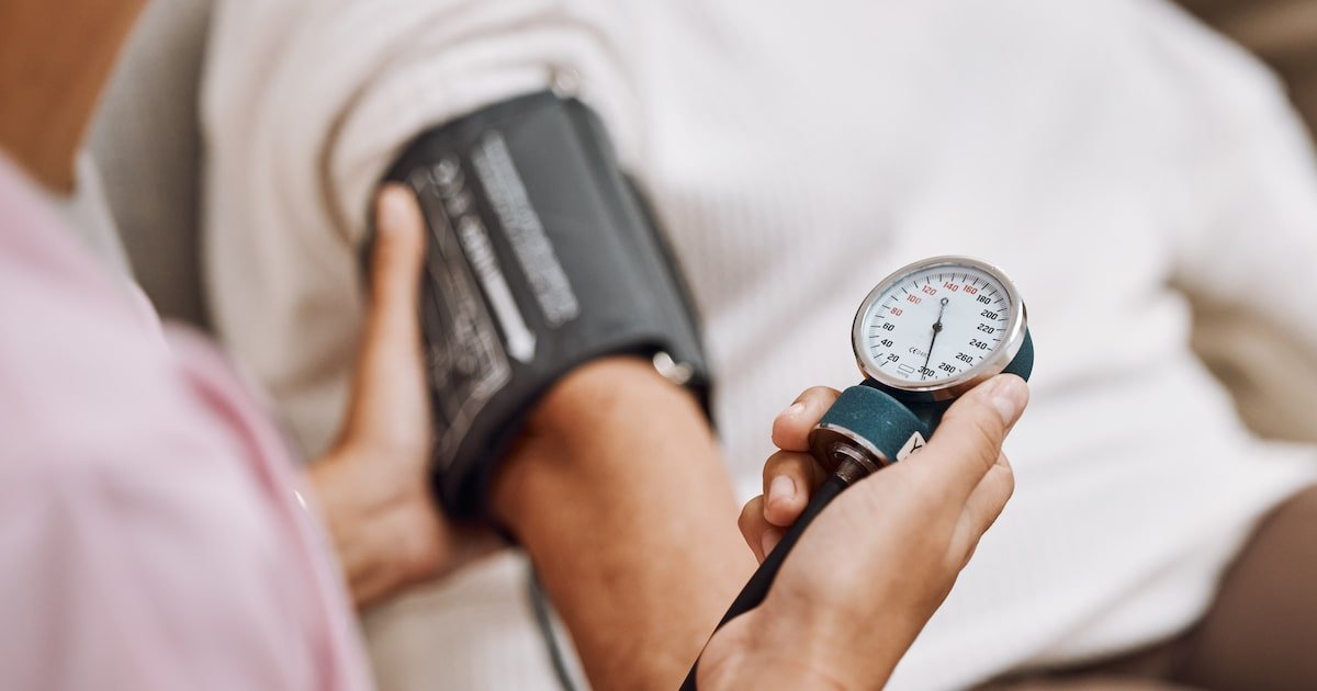 Brasileiro tem dificuldade para controlar diabetes e hipertensão mesmo quando tratado, mostra estudo