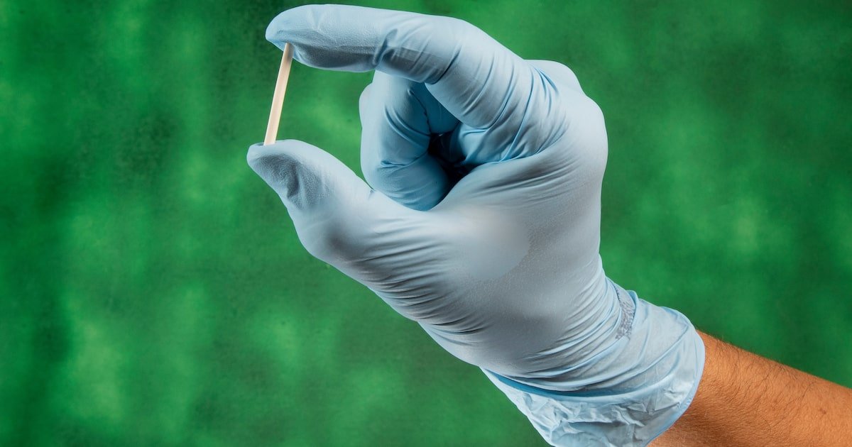 Planos de saúde terão de cobrir implante contraceptivo hormonal; veja quando e vantagens