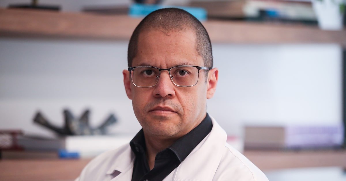 Médico brasileiro participa de missão para reconstruir uretra de ucranianos feridos na guerra